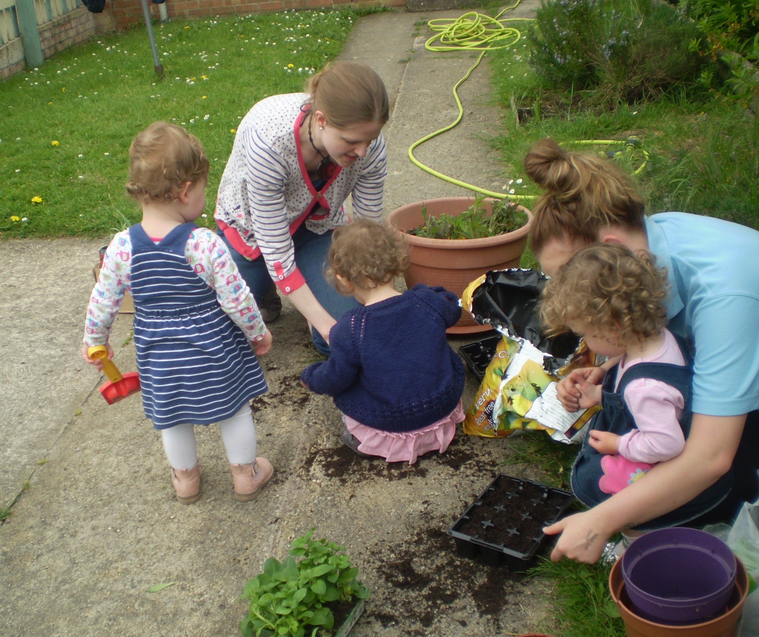 Parents helping in the garden, Calne, May 2016